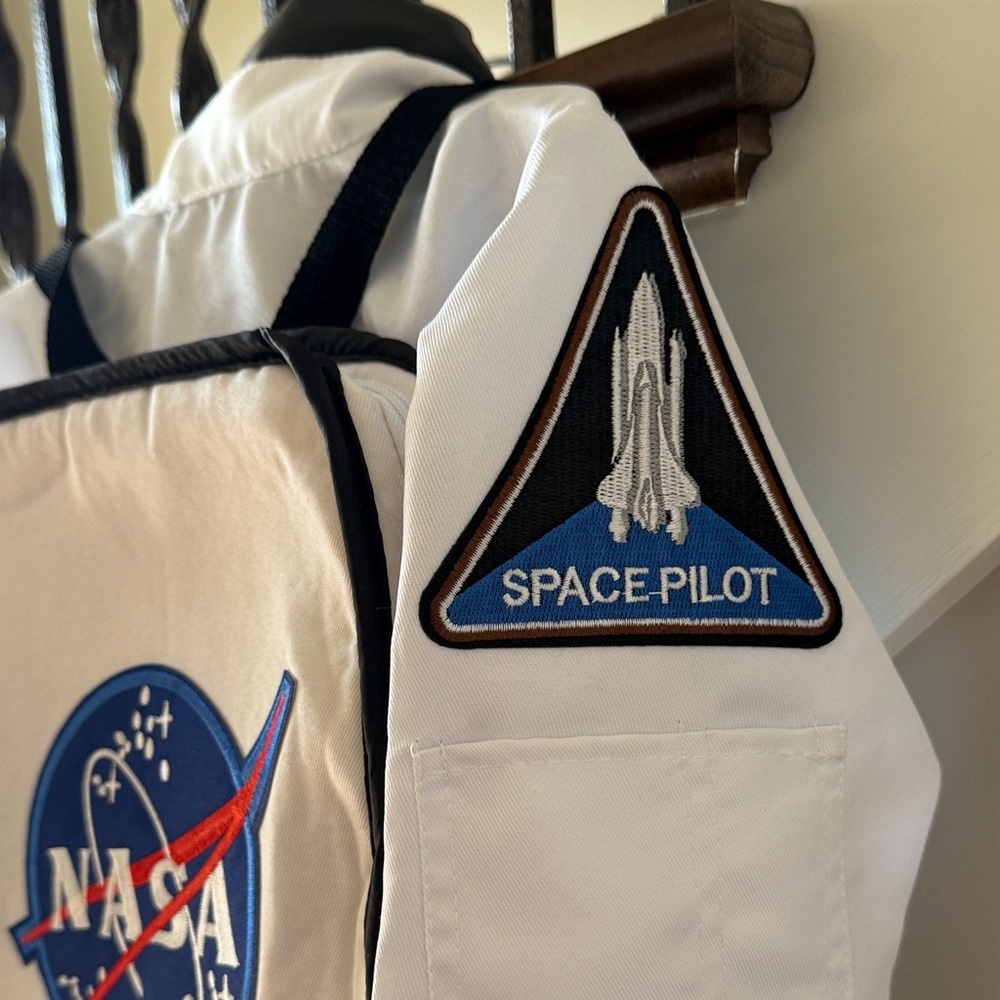White NASA Astronaut Costume Jumpsuit with backpack - Picture 5 of 10